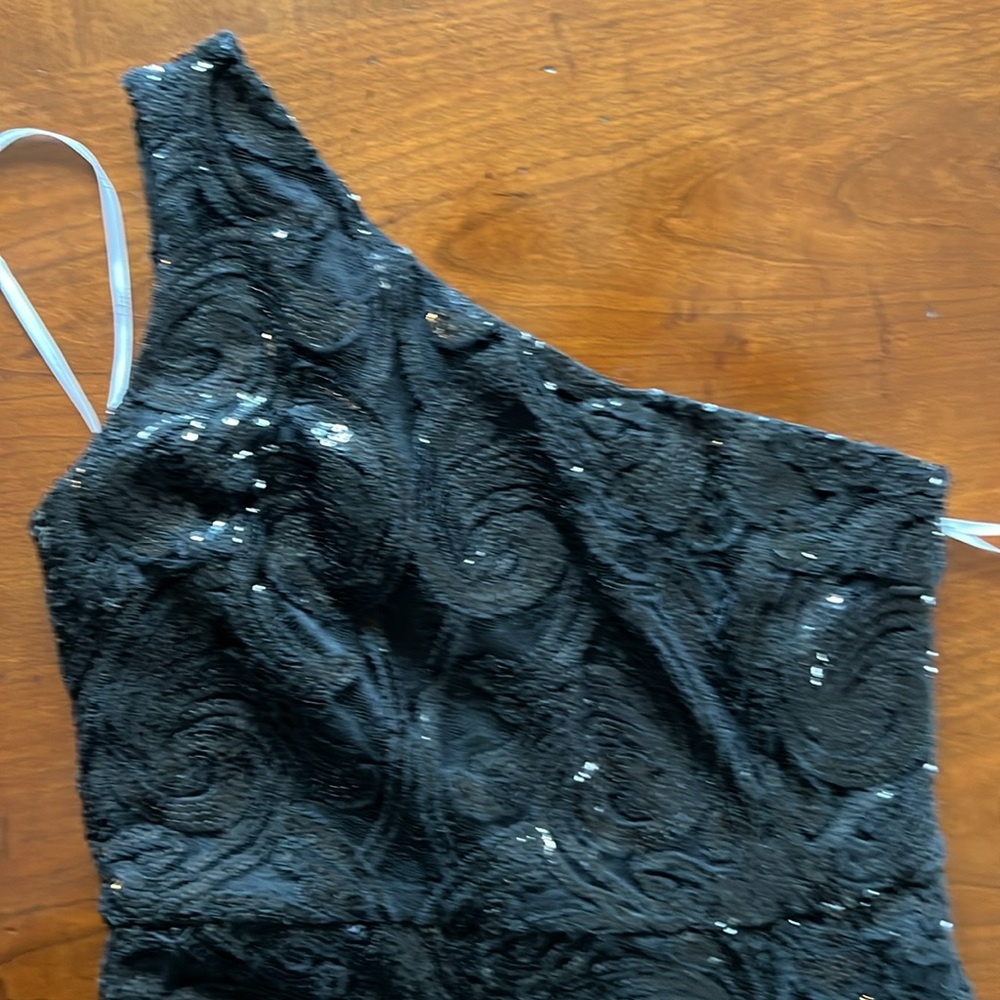Lulus - Picture 6 of 8